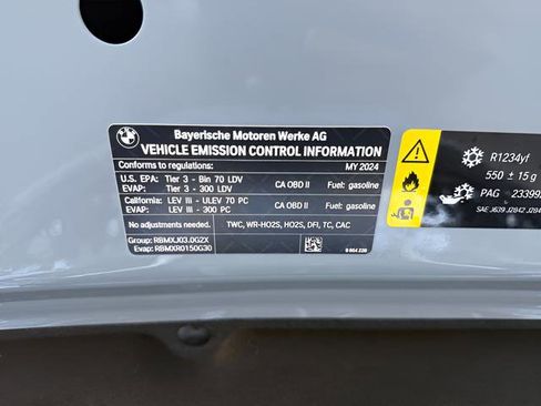 Used 2024 BMW M440i Convertible w/ Premium Package image 29