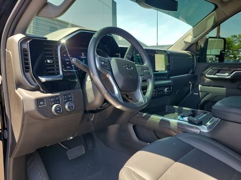 Used 2025 Chevrolet Silverado 3500 LTZ w/ Trail Boss Package AWD/4WD image 20