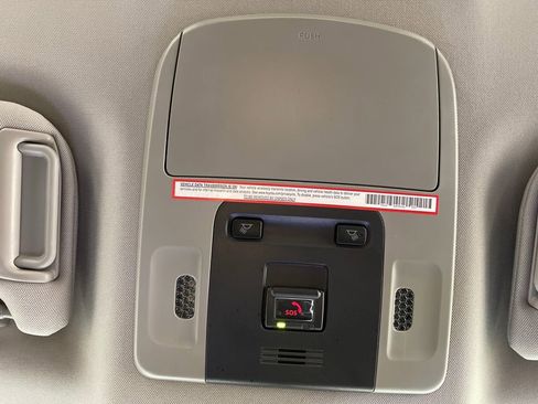 Certified 2022 Toyota Camry LE image 29