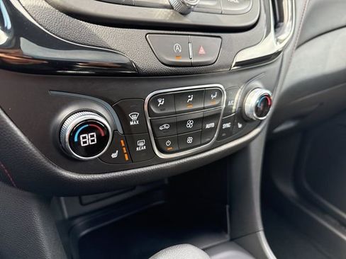 Used 2023 Chevrolet Equinox RS image 31