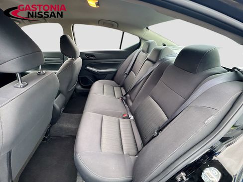 Used 2025 Nissan Altima 2.5 SV FWD image 31