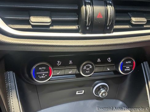 Used 2023 Alfa Romeo Stelvio Veloce image 25