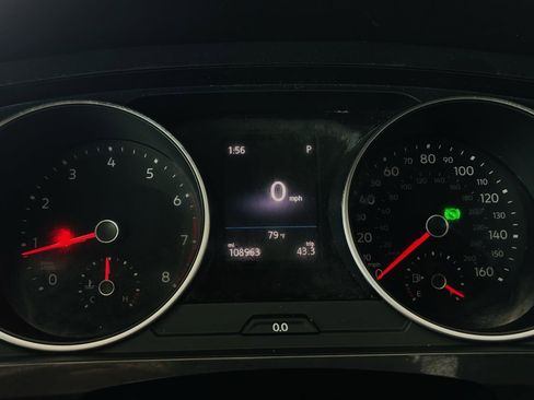 Used 2019 Volkswagen Tiguan SE w/ Panoramic Sunroof Package FWD image 44