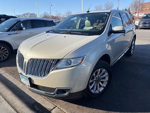 Used 2015 Lincoln MKX Base w/ Equipment Group 101A image 4