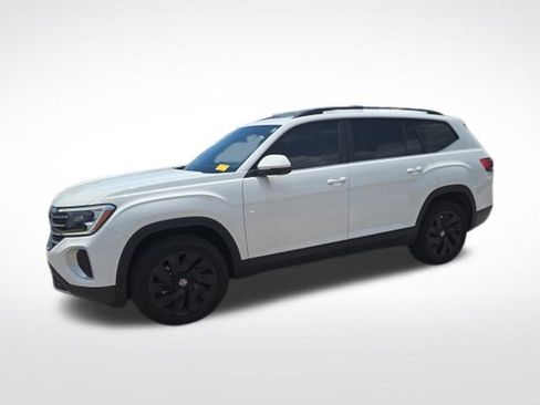 Used 2024 Volkswagen Atlas SE w/ Panoramic Sunroof Package FWD image 6