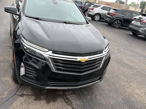 Used 2024 Chevrolet Equinox LT FWD image 2