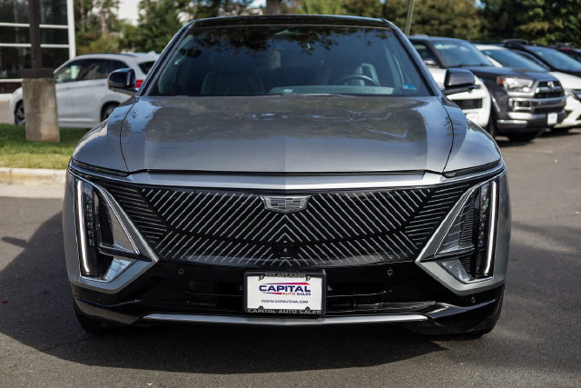 Used 2024 Cadillac Lyriq Tech w/ Driver Assist Package AWD/4WD image 6