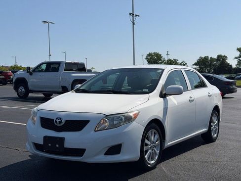 Used 2010 Toyota Corolla LE FWD image 9