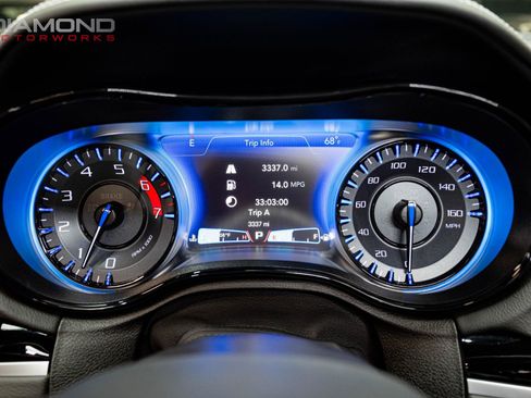 Used 2023 Chrysler 300 C RWD image 98