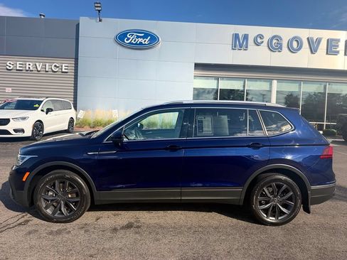 Used 2022 Volkswagen Tiguan SE FWD image 6