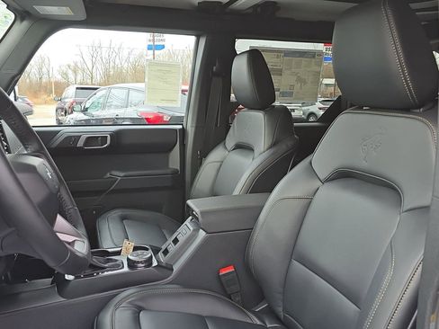 New 2025 Ford Bronco Badlands w/ Sasquatch Package AWD/4WD image 15