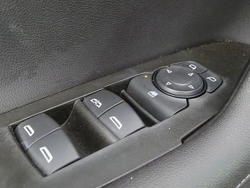 Used 2022 Chevrolet Blazer LT FWD image 16