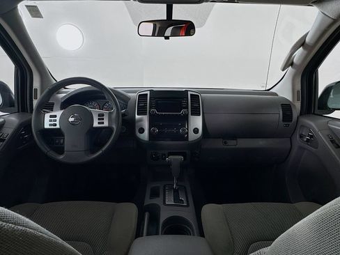 Used 2018 Nissan Frontier SV AWD/4WD image 13