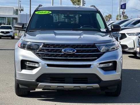 Used 2023 Ford Explorer XLT w/ Equipment Group 202A image 9