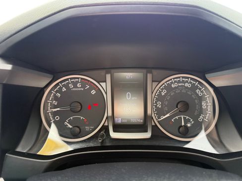 Used 2020 Toyota Tacoma SR5 image 11