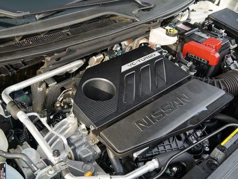 Used 2024 Nissan Rogue SL w/ SL Premium Package image 40