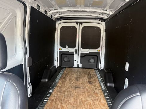 Used 2025 Ford Transit 250 148 Medium Roof Extended AWD w/ Load Area Protection Package image 29