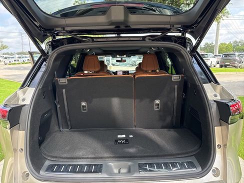 Used 2026 INFINITI QX60 Autograph w/ Dark Cargo Package AWD/4WD image 36