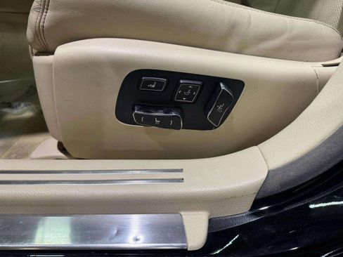 Used 2014 Lexus LS 460 image 49