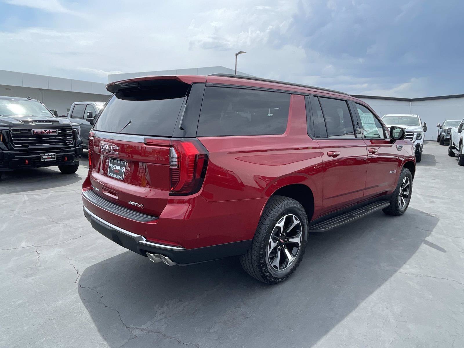 New 2026 GMC Yukon XL AT4 AWD/4WD image 5