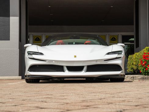 Used 2022 Ferrari SF90 Spider AWD/4WD image 11