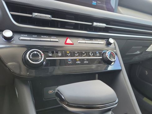 New 2025 Hyundai Sonata SE FWD image 23