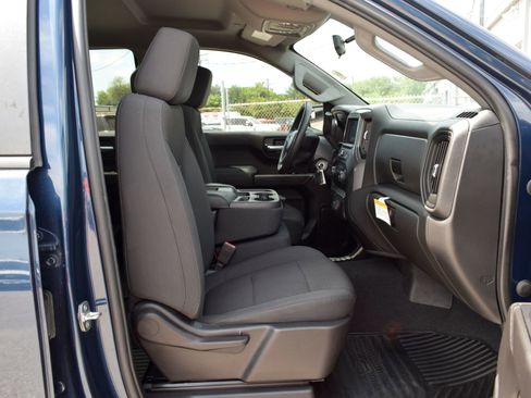 Used 2020 Chevrolet Silverado 1500 Custom w/ Infotainment Package RWD image 21