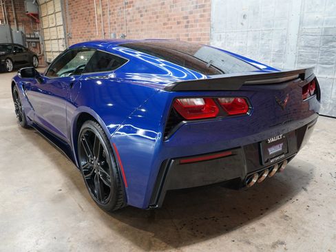 Used 2016 Chevrolet Corvette Stingray Coupe w/ Carbon Flash Badge Package image 18
