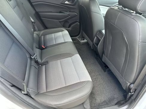 Certified 2024 Chevrolet Trax LT w/ LT Convenience Package FWD image 29