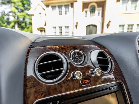 Used 2014 Bentley Flying Spur W12 AWD/4WD image 24