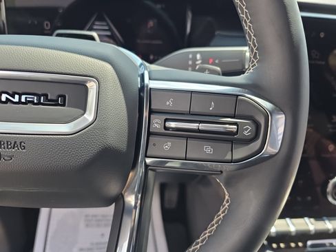Used 2026 GMC Acadia Denali w/ Super Cruise Package AWD/4WD image 13