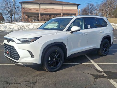 New 2026 Toyota Grand Highlander Platinum image 10