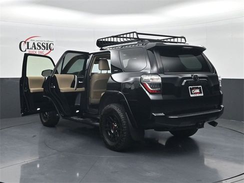 Used 2023 Toyota 4Runner SR5 Premium w/ Moonroof Package image 34