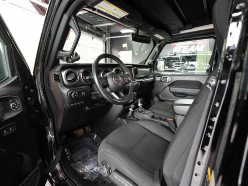 Used 2023 Jeep Wrangler Unlimited w/ Sun & Screen Package AWD/4WD image 8
