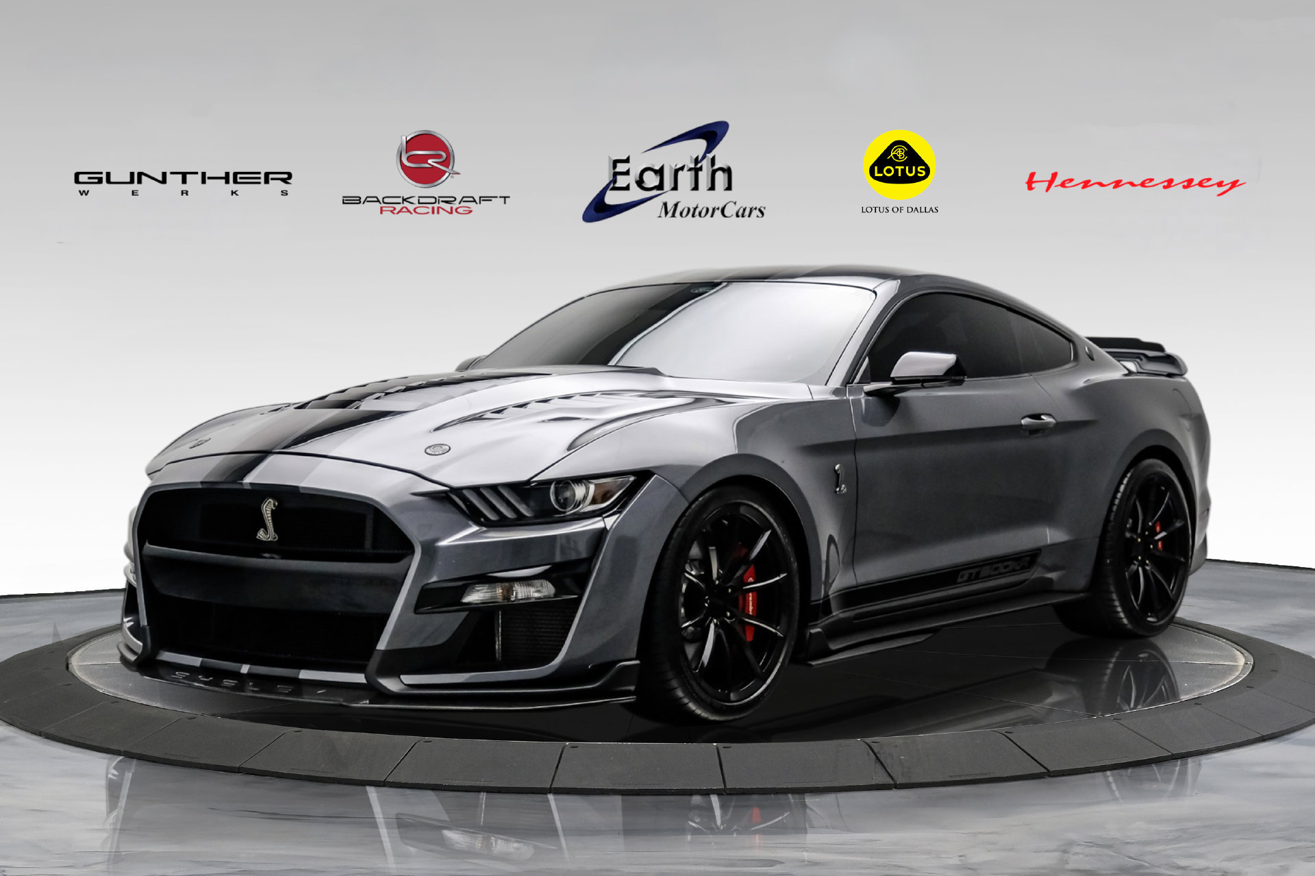 Used 2021 Ford Mustang Shelby GT500 w/ Technology Package RWD image 1