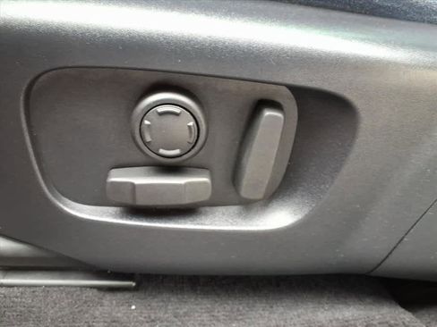 Used 2020 Land Rover Range Rover Evoque SE image 9