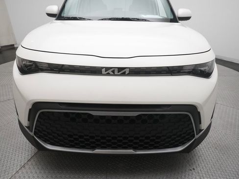 Certified 2023 Kia Soul LX w/ LX Technology Package FWD image 21