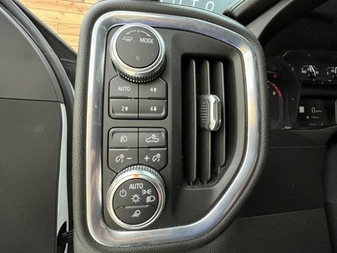 Used 2021 GMC Sierra 1500 AT4 w/ AT4 Preferred Package AWD/4WD image 31