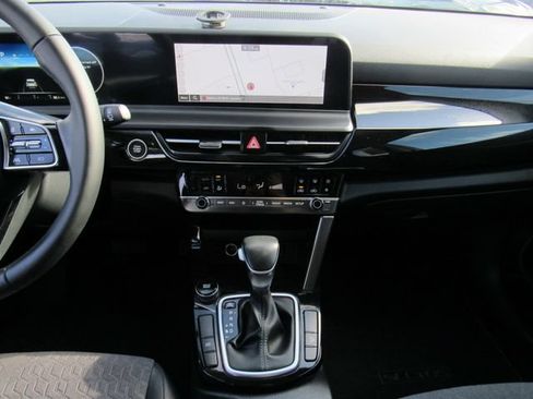 Used 2024 Kia Seltos S FWD image 18