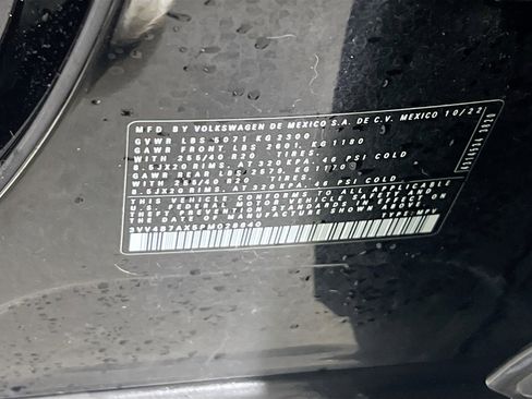 Used 2023 Volkswagen Tiguan SEL R-Line image 33