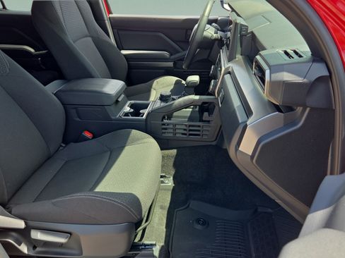 Certified 2026 Toyota 4Runner SR5 AWD/4WD image 27