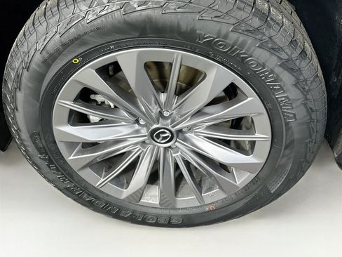 Used 2024 MAZDA CX-90 Plug-In Hybrid w/ Preferred AWD/4WD image 11