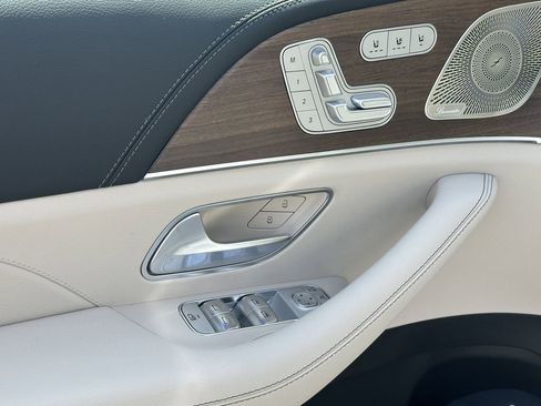 New 2026 Mercedes-Benz GLS 450 4MATIC image 12