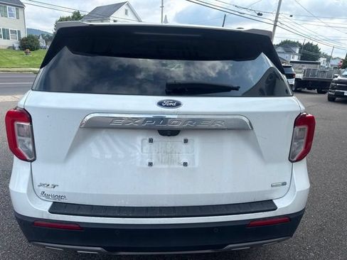 Used 2020 Ford Explorer XLT w/ Equipment Group 202A AWD/4WD image 7