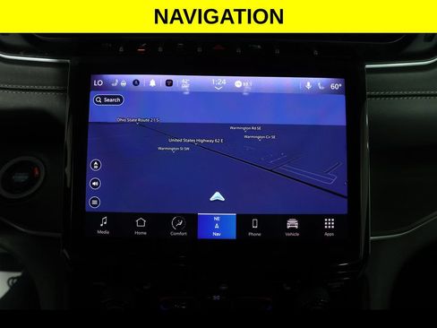 Used 2023 Jeep Grand Cherokee L Limited AWD/4WD image 14