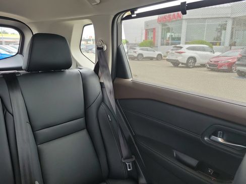 Used 2023 Nissan Rogue SL w/ SL Premium Package AWD/4WD image 7