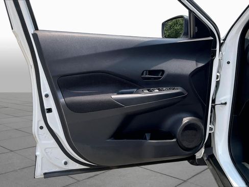 Used 2024 Nissan Kicks S FWD image 21