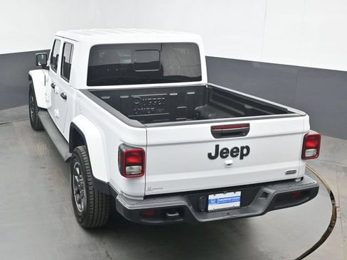 Used 2020 Jeep Gladiator Overland AWD/4WD image 33