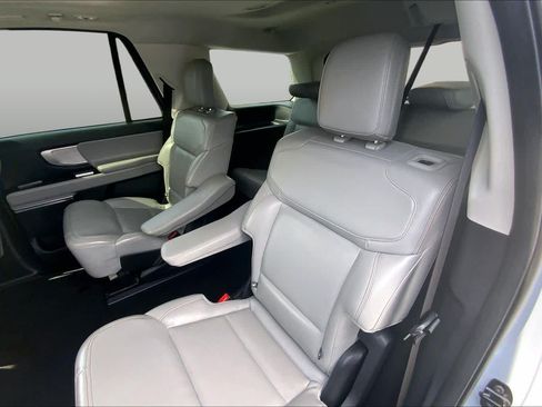 Used 2025 Ford Expedition Active AWD/4WD image 20