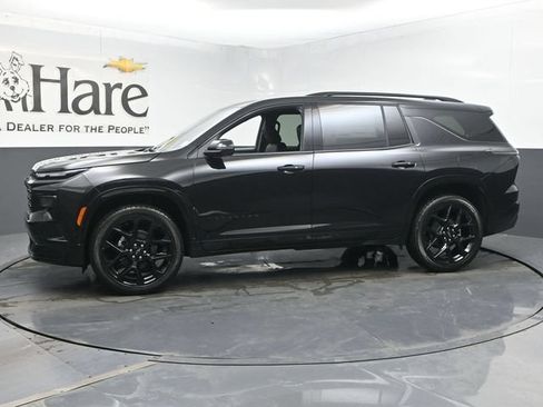 New 2026 Chevrolet Traverse RS w/ LPO, Floor Liner Package AWD/4WD image 11